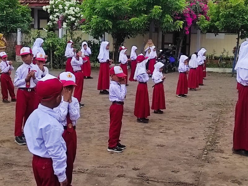 Kegiatan Upacara di Awal Semester Genap Tahun Ajaran 2025-2026