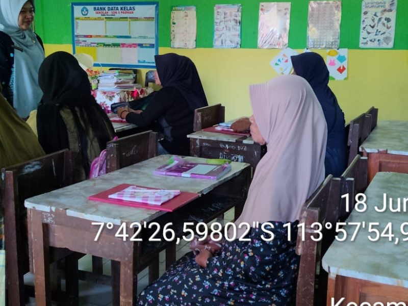 Pembagian Raport Semester Genap Tahun Pelajaran 2025-2026